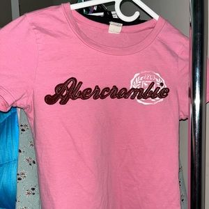 Vintage Abercrombie Pink&Maroon T-shirt!
